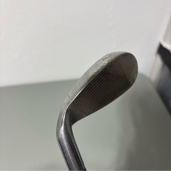 XG4 TiTech Pitching Wedge Right Handed Golf Club - Picture 3 of 6